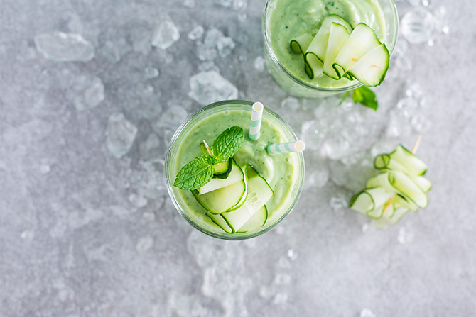 OGÓREK ZIELONY MA GARNITUREK